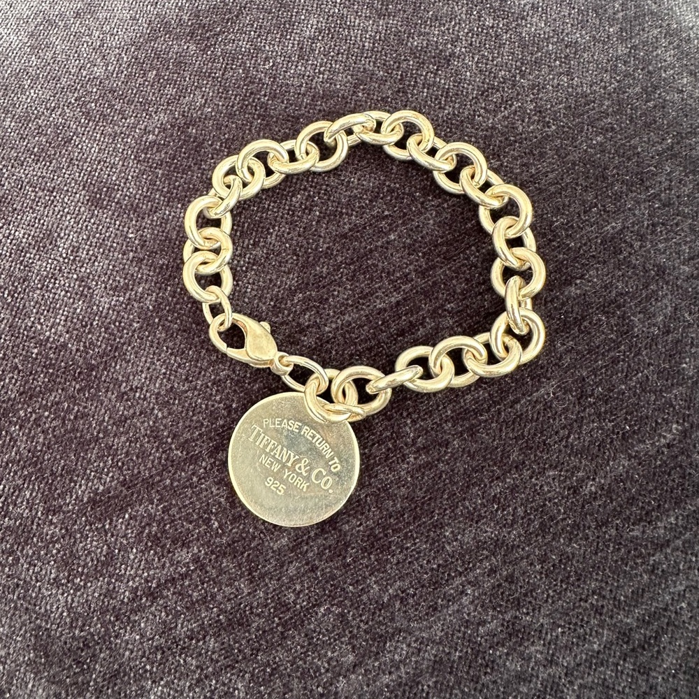 Tiffany & Co. Return to Tiffany Round Tag Charm in Sterling Silver Size: OS